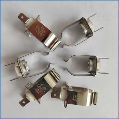6.3mm de Verticaal zet de Ceramische Bimetaalthermostaat 10A 250V 92C van KSD301 voor G18-Pijpklem op